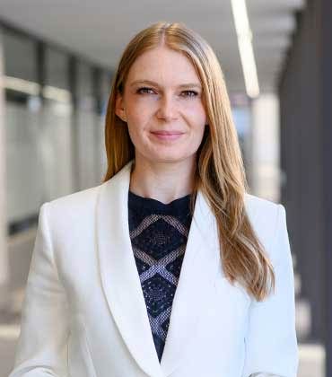 Dr Veronika Weber Dr Veronika Weber