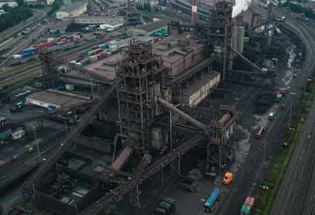 Adaptation and Innovation in Large-Scale Manufacturing Adaptation and Innovation in Large-Scale Manufacturing